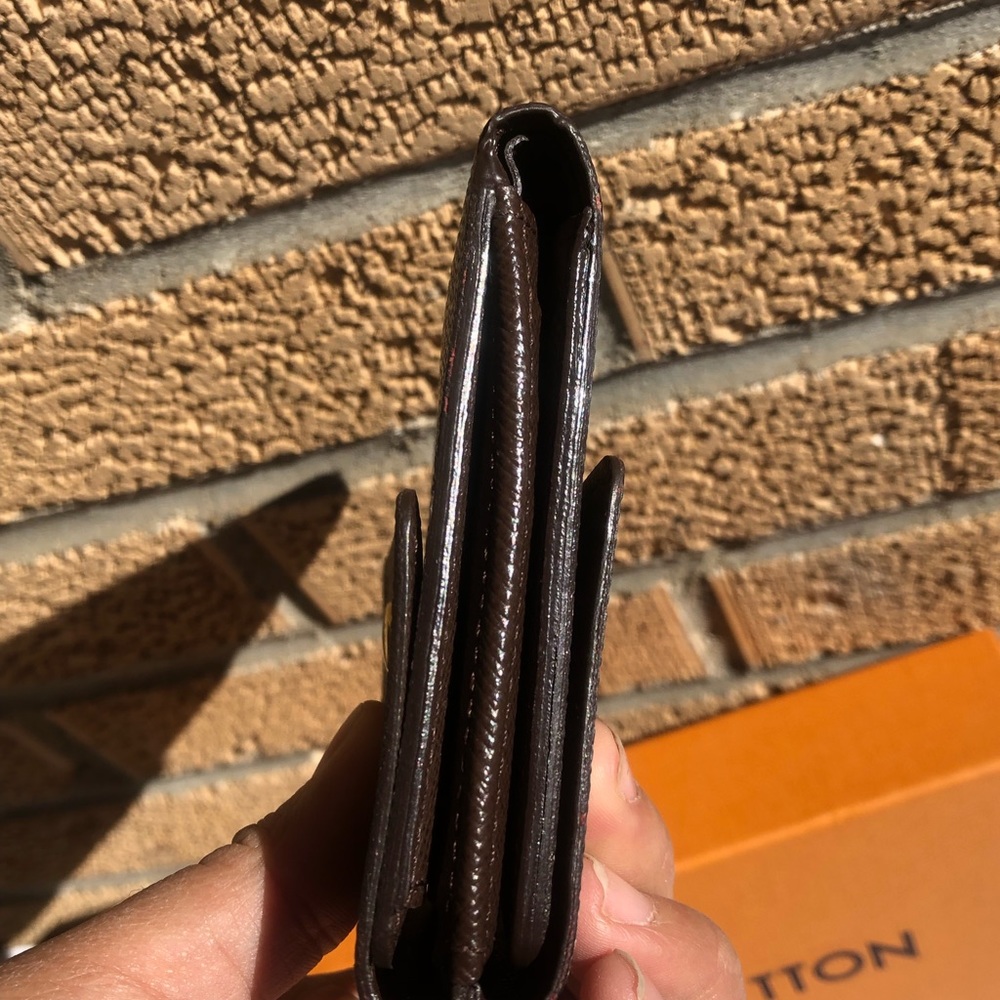 Authentic Louis Vuitton Bi-fold with coin wallet DE - Picture 11 of 13